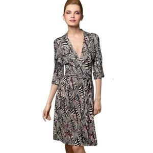 Diane Von Furstonberg Silk Griffith Maize Wrap Dress US 10 NWT